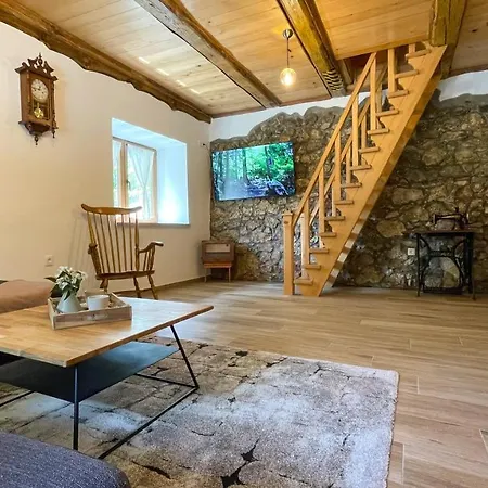 Amalia, Case de vacanță *